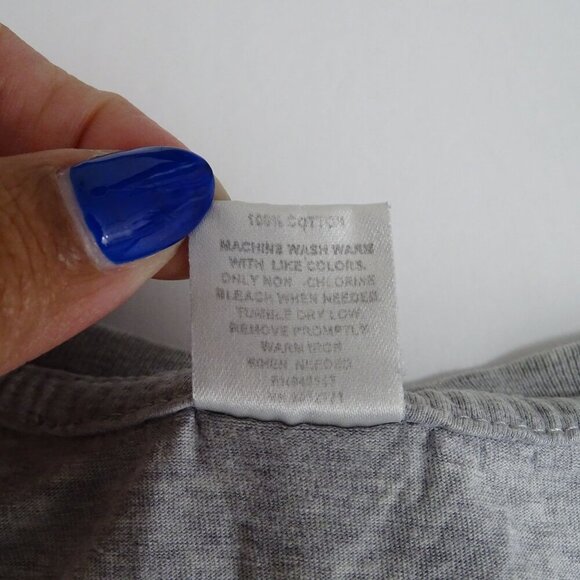 Cheetah V-Neck Heather Gray T-Shirt Women Size M 12 Cotton Short Sleeve - Picture 5 of 7